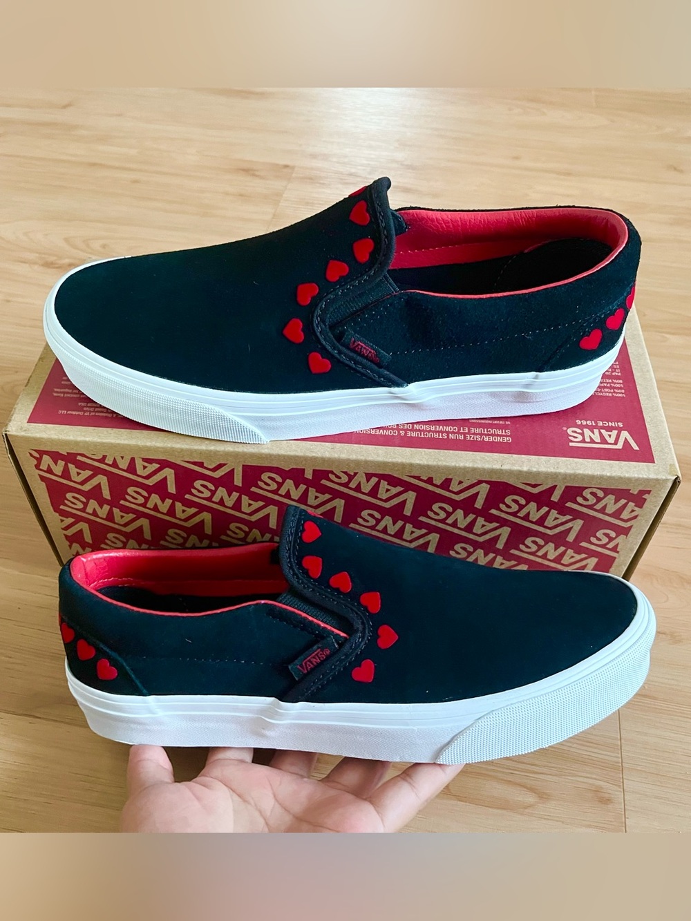 Vans Classic Slip-On Heart Black Suede Shoes Women 8.5 US - Picture 3 of 9